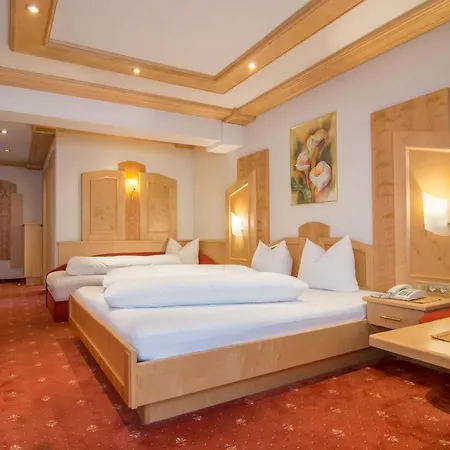 Alphotel Garni Salner Hotel Ischgl