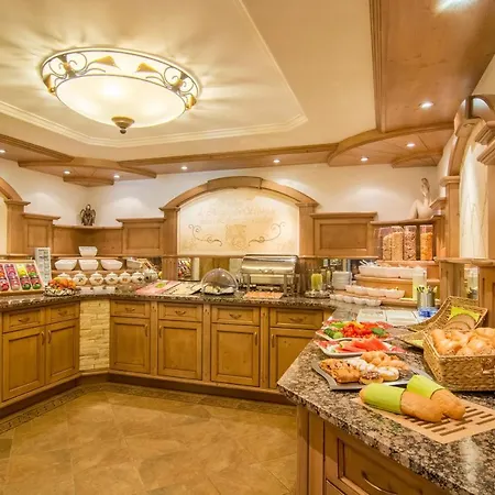 Alphotel Garni Salner 4*