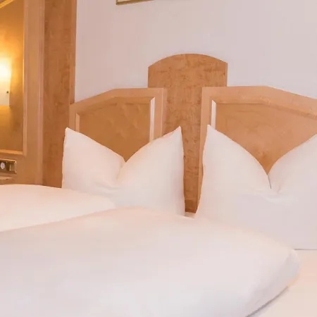 Alphotel Garni Salner 4* Ишгль