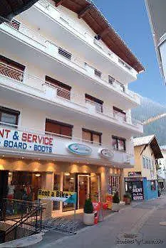 ホテル Alphotel Garni Salner