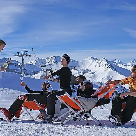 Alphotel Garni Salner فندق