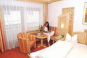 Hotell Alphotel Garni Salner 4*