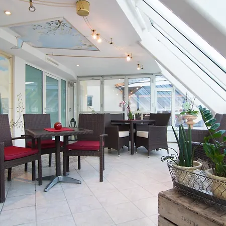 Alphotel Garni Salner 4* イシュグル