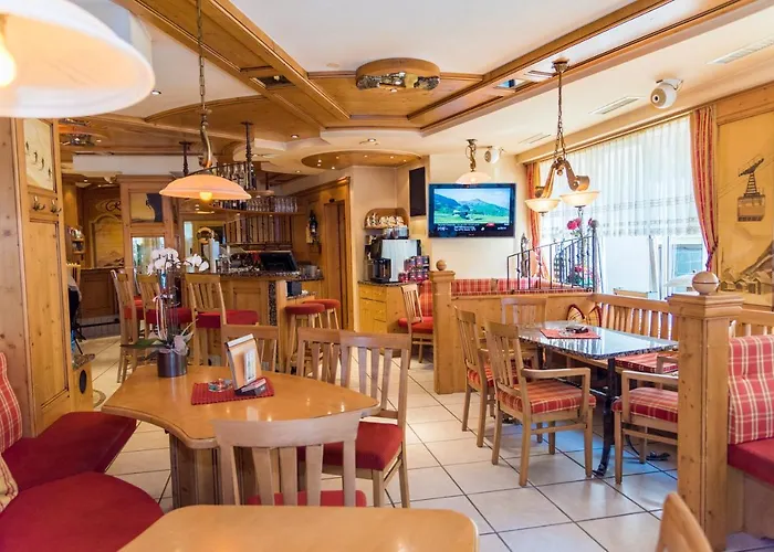 阿博特尔加尼塞尔讷酒店 酒店 伊施格尔